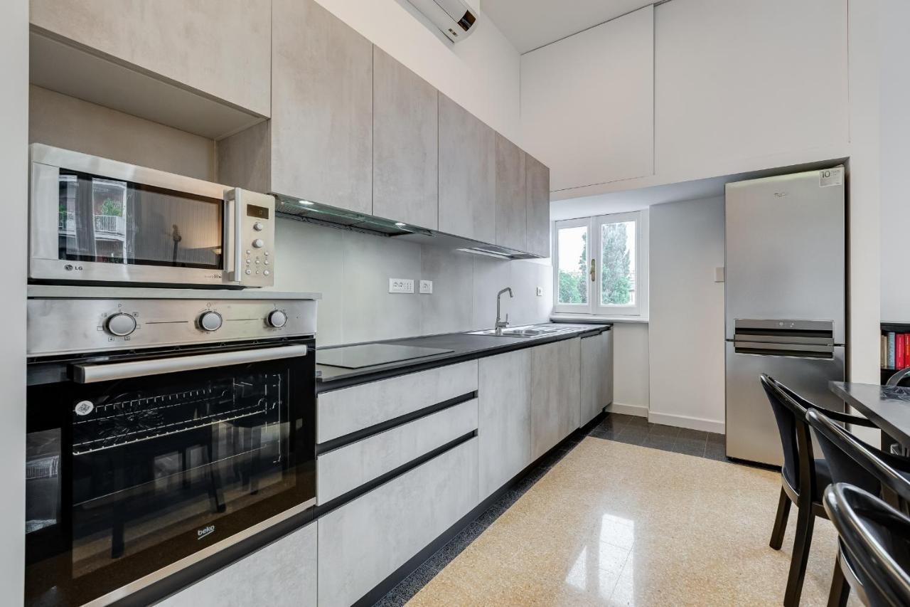 Bmga L Elegant Four-room Apt For 8 Guests In Prati Apartment *