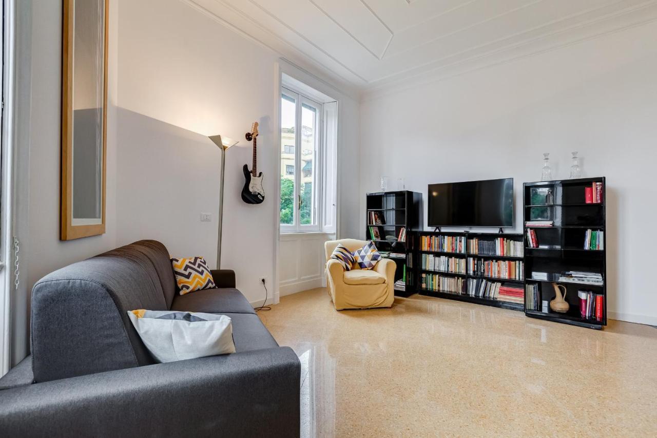 Bmga L Elegant Four-room Apt For 8 Guests In Prati *